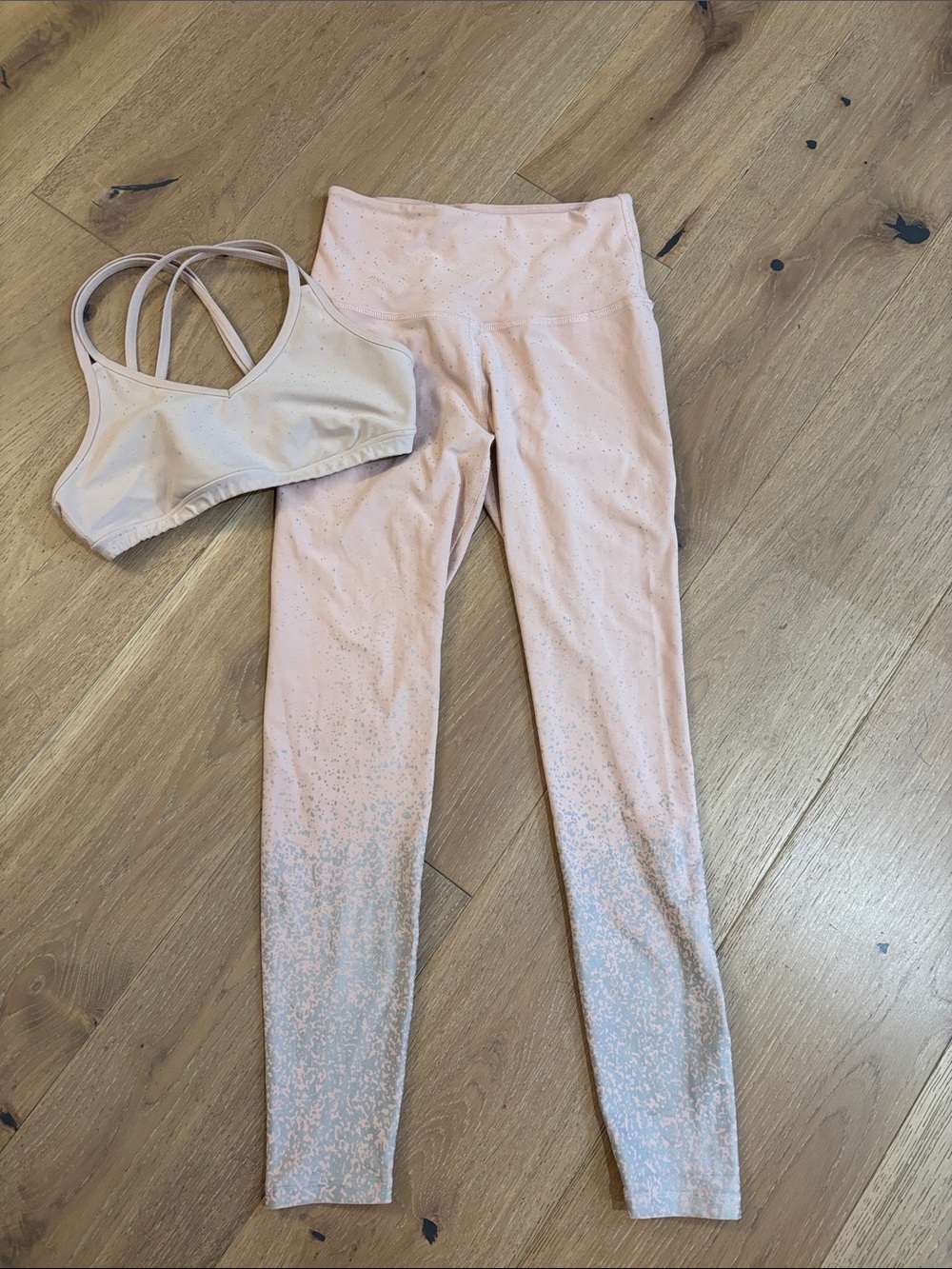 Beyond Yoga Pale Blush Sports Bra and leggings- Light Pink with silver speckles